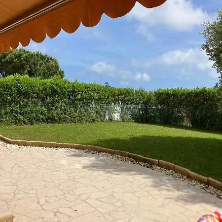 Beautiful 3 Bedroom With Garden Nice