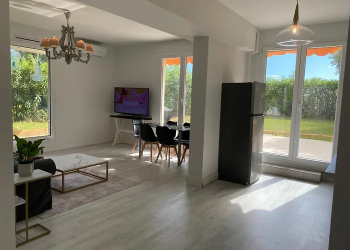Appartement Beautiful 3 Bedroom With Garden *