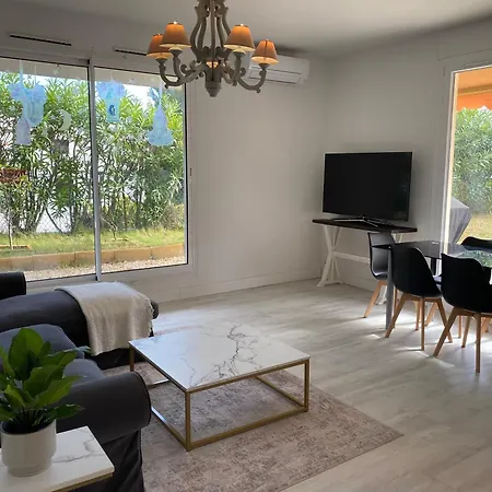 דירה Beautiful 3 Bedroom With Garden